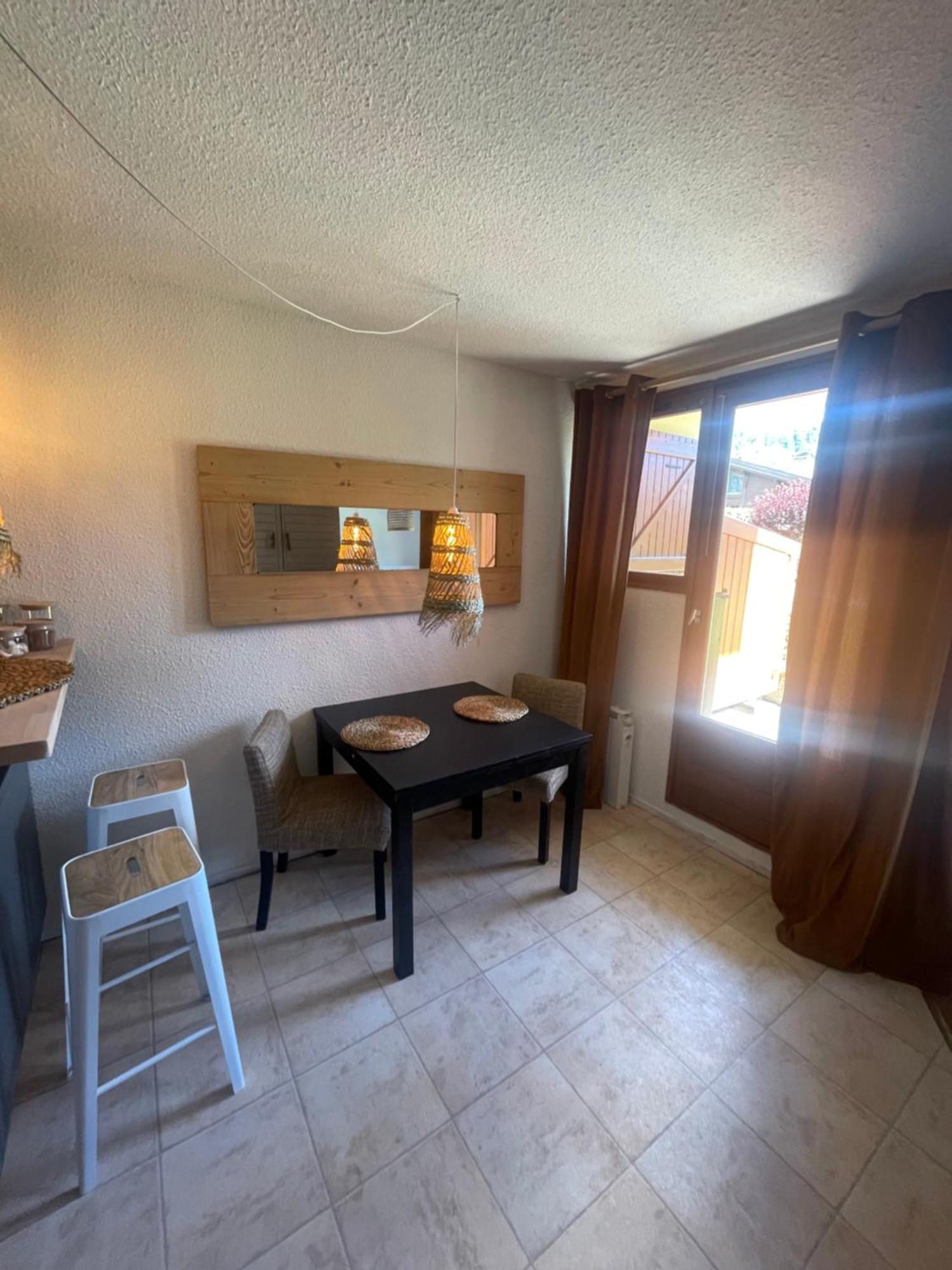 Le Jaillet Apartment *
